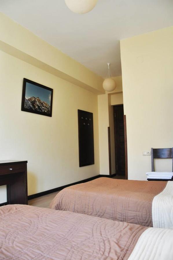 Hotel Stepantsminda Kazbegi Exterior photo